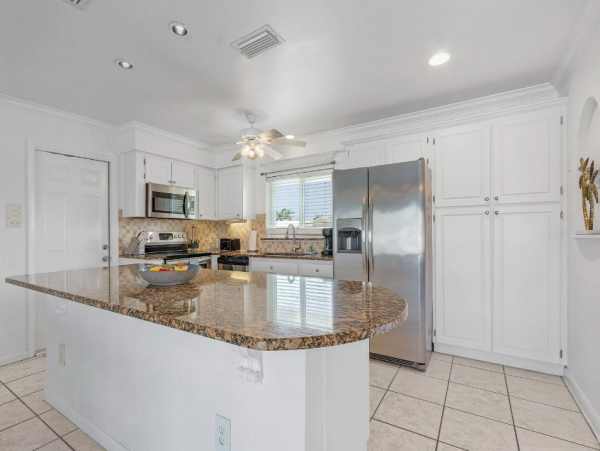 Discover a Great Retreat in Cape Coral - 3 Bedroom Home with Private Pool